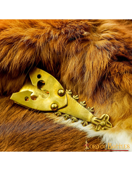 Renaissance accessory for the end of...