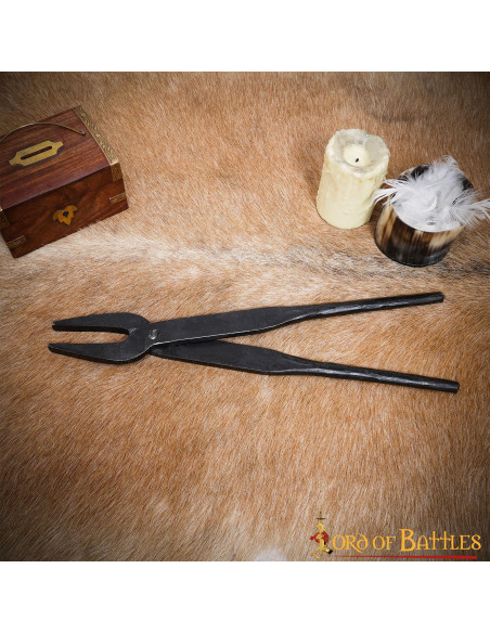 medieval smith's tongs