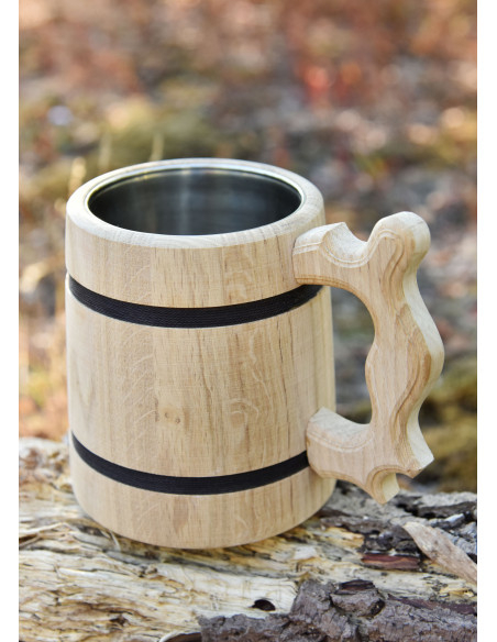 Medieval beer mug in oak wood (17x14...