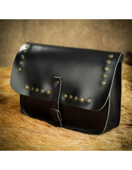 Square medieval bag with flats