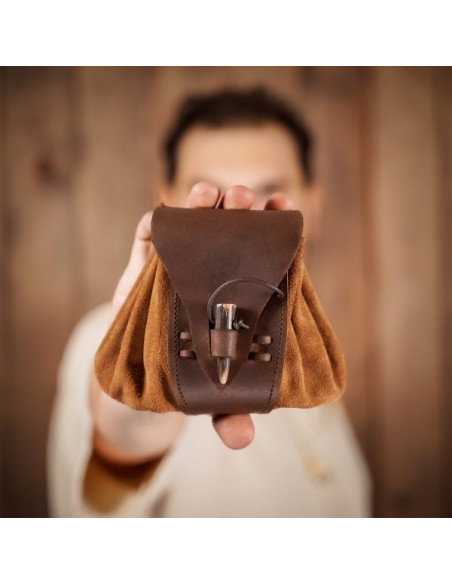 Medieval leather belt bag with horn...
