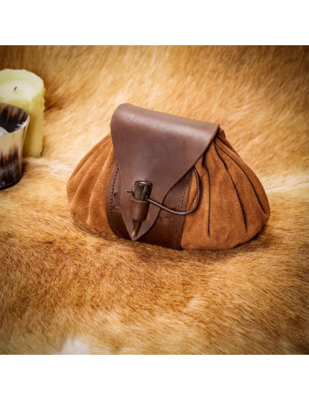 Medieval leather belt bag with horn...