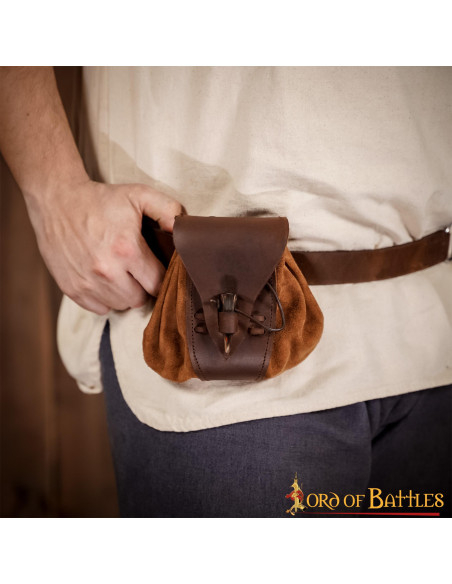 Medieval leather belt bag with horn...