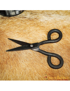Functional medieval scissors in wrought iron 2