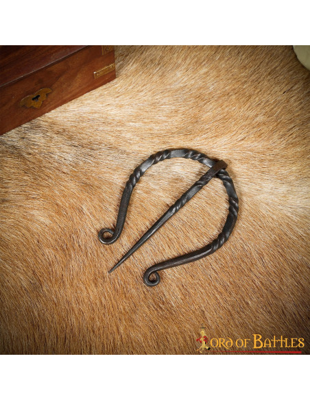 Fibula-clasp for cloak in hand-forged...