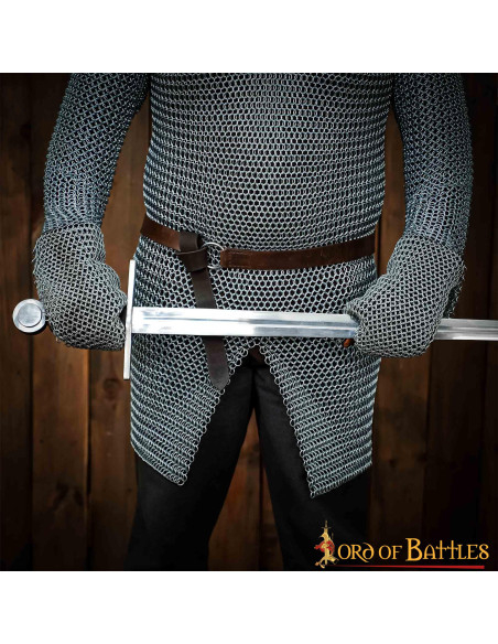 Medieval mitts with chain mail