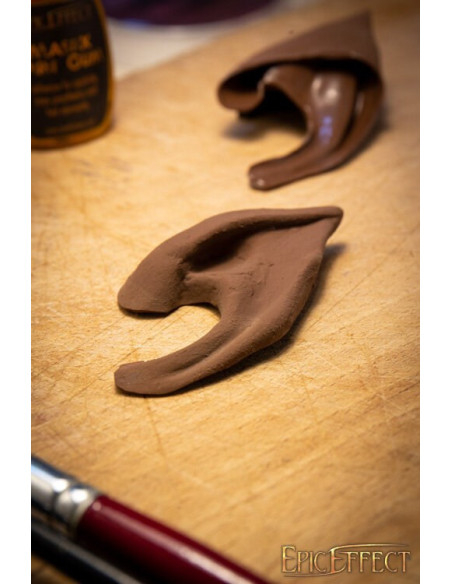 Dark Elf ears pointed, small