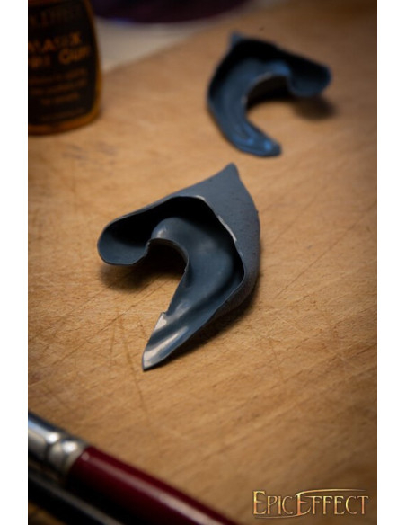 Dark Elf ears pointed, small