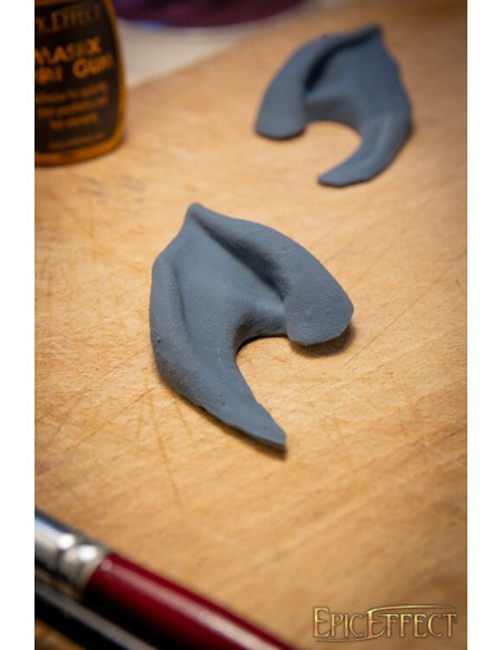 Dark Elf ears pointed, small