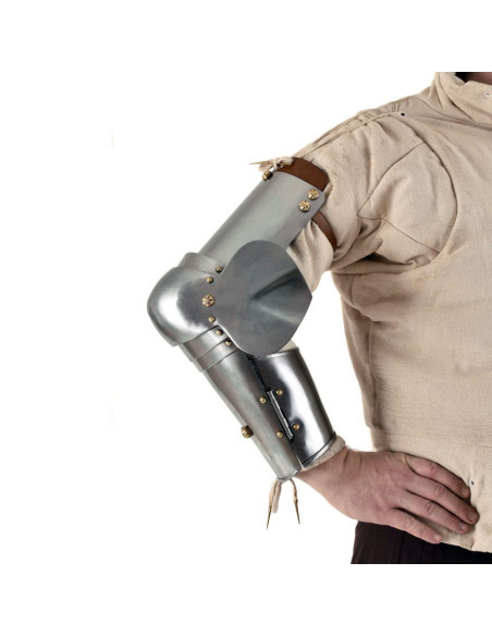 Medieval armor for the arms