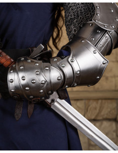 Balthasar model medieval gauntlets, polished finish 2