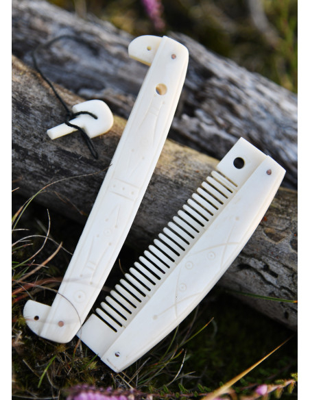 Medieval bone comb (12 cm.)