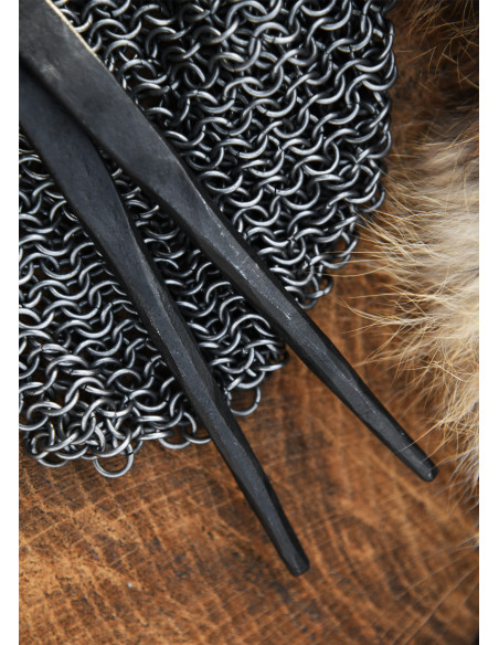 Medieval forged pliers (27 cm.) Medieval forged pliers (27 cm.)