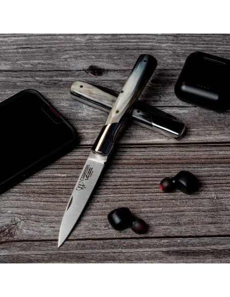 Cudeman Vendetta knife bull horn