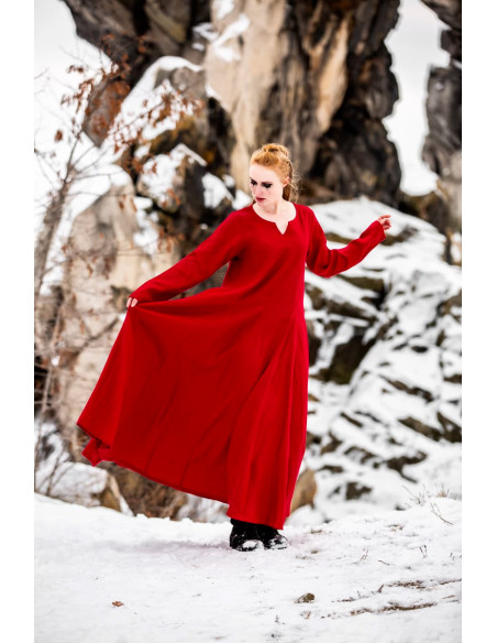 Viking linen dress model Anna, red