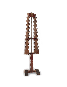 Vertical floor display for 20 antique pistols