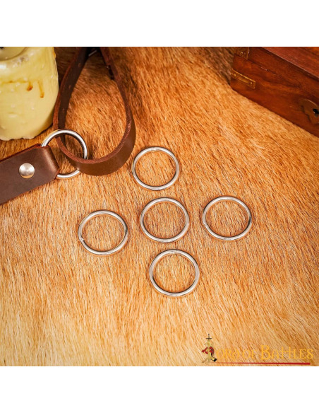 Pack of 5 nickel-plated steel rings...