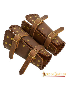 Medieval brown leather bracers with studs (17 cm.) 2