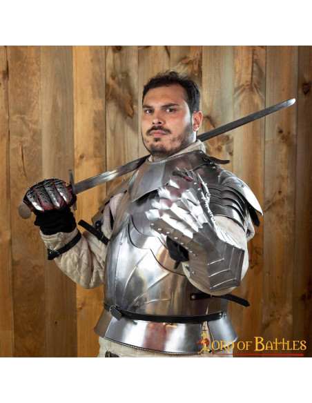 Medieval Gothic cuirass in steel,...