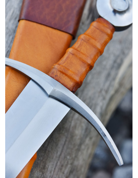 Sword arming Count of Nieuwerkerke...