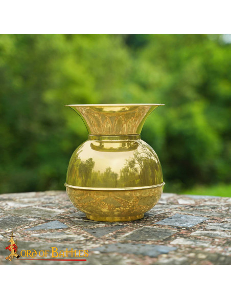 Vintage spittoon in solid brass