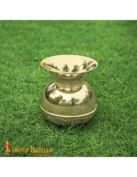 Vintage spittoon in solid brass