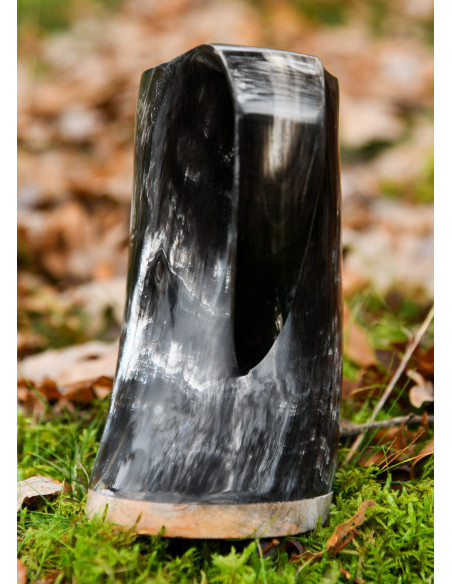 Viking Valknut jug num. 1 horn... Viking Valknut jug num. 1 horn...