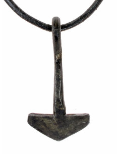 Thor's Hammer pendant made of iron by Adelsö 2