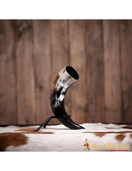 Viking drinking horn with Rampant...