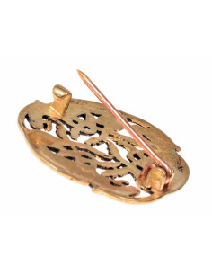 Celtic brooch with the dogs of Arawn 2
