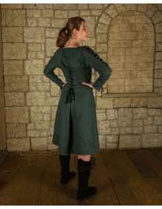 Medieval interior tunic model Sunna, green 2
