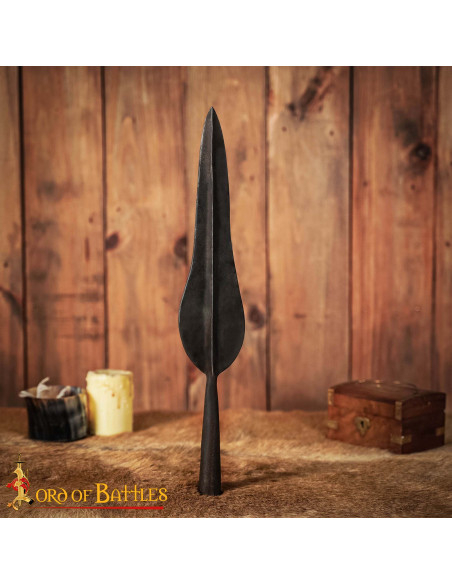 Hand-forged iron spearhead (45.6 cm.)