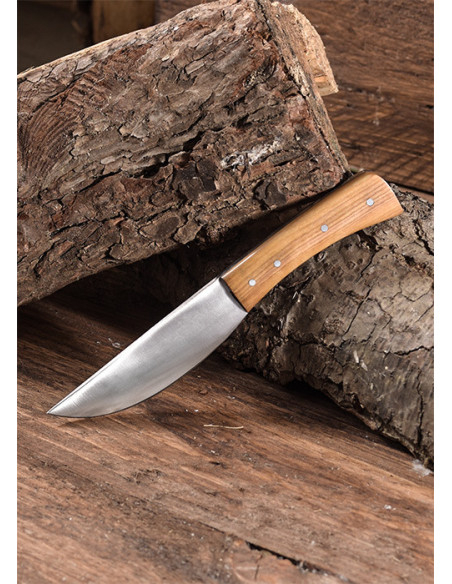 Classic style steel knife with...