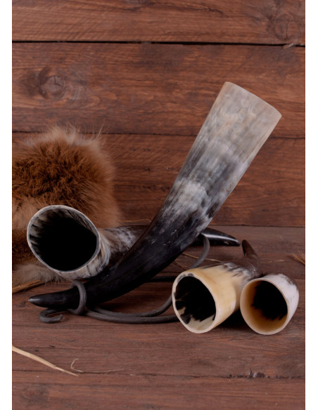 Natural drinking horn (150 ml.) Natural drinking horn (150 ml.)