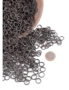 Package 1 Kg. of blackened chain mail rings