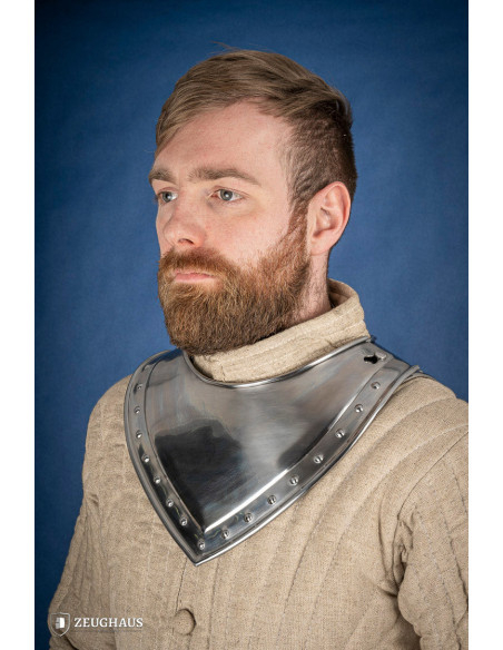 Medieval pointed gorget in polished...