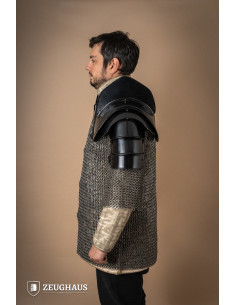 Medieval shoulder pads with sword breaker, dark finish 2