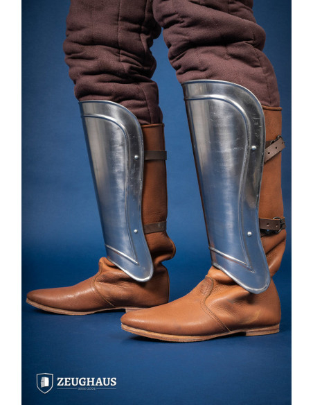 Classic greaves for warriors in...