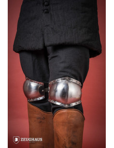 Medieval knee pads in polished steel, 14th century
