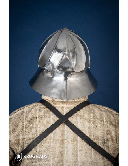 Burgundy Kettle Helmet, polished... Burgundy Kettle Helmet, polished...