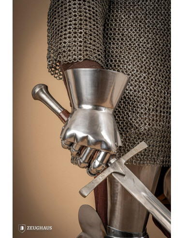 Medieval polished steel gauntlets Hourglass model (1.6 mm.)
