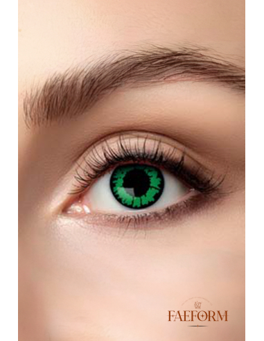 Weekly emerald contact lenses