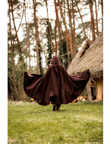 Long medieval cape model Boil, brown...