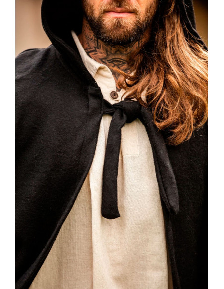 Long medieval cape Hervir model,...