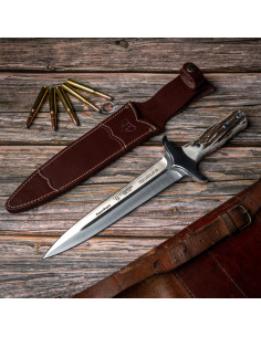 Finishing hunting knife, deer antler