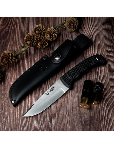 Cudeman black rubber hunting knife