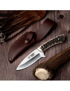 Deer antler skinning knife, blade 10.5 cms.