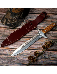 Cudeman hunting knife, olive wood