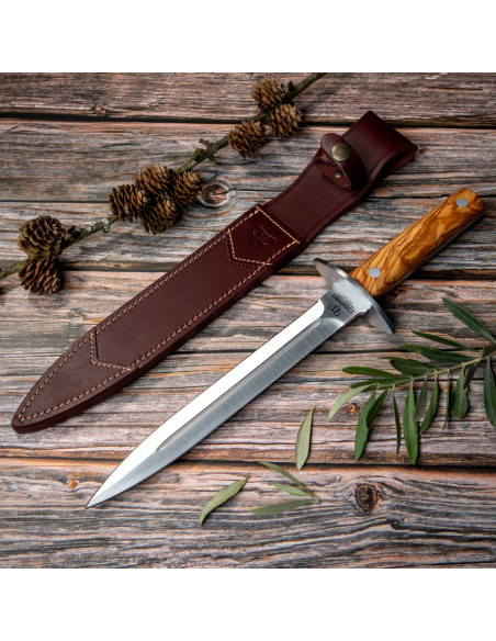 Hunting dagger Cudeman auction, olive...