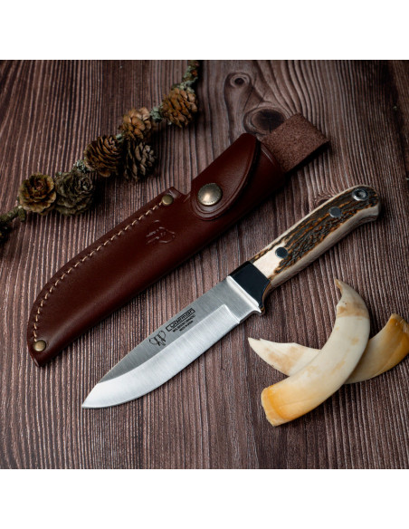 Hunting knife Cudeman deer handle